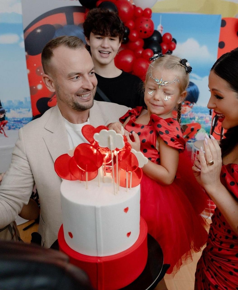 Нюша и Игорь Сивов отметили 4-летие дочери Симбы в Дубае