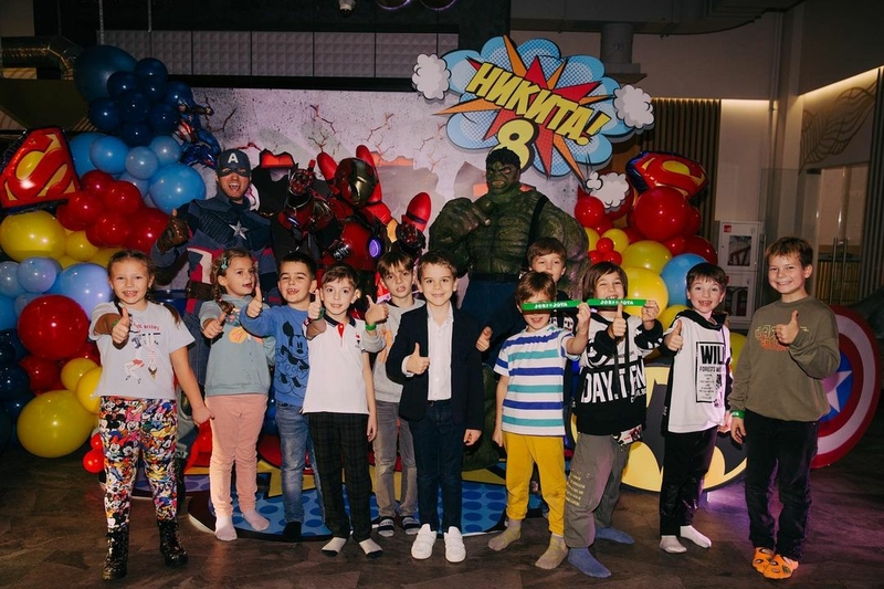 Сергей Лазарев показал фото с вечеринки в честь восьмого дня рождения сына
